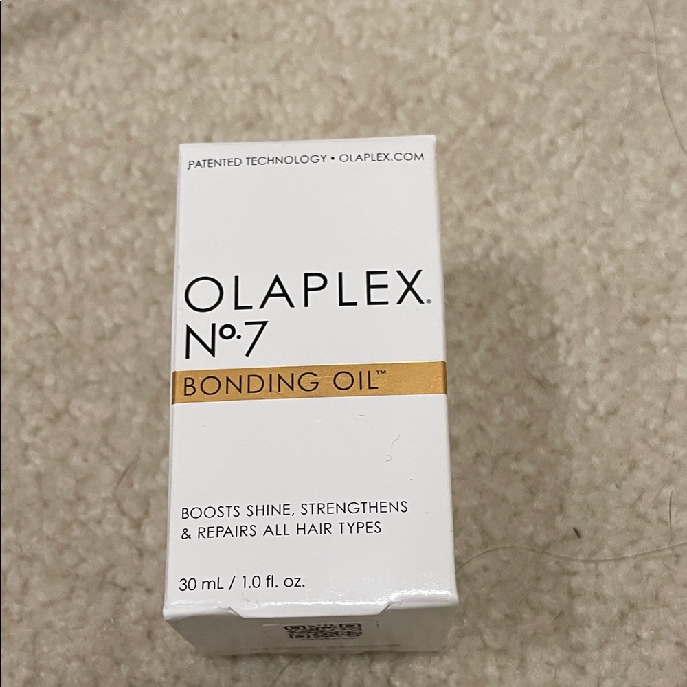 OLAPLEX No.7 Bonding Oil with Gold Accent